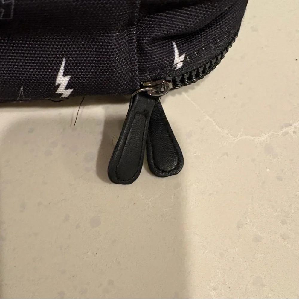 Rad Rev Black and White Lightning Bolt Jewelry Travel Bag - Picture 8 of 9